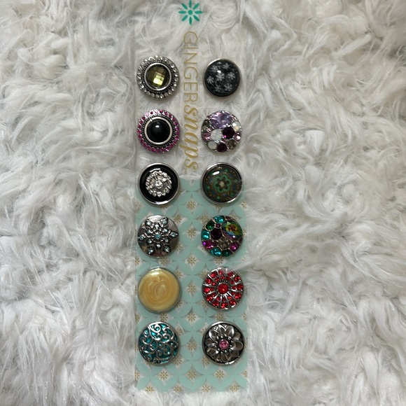 Ginger Snaps Collection - Picture 7 of 13